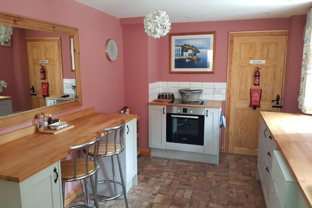 Rowan Cottages With Panoramic Views Of The Stiperstones And Walks On The Doorstep Shrewsbury Bagian luar foto